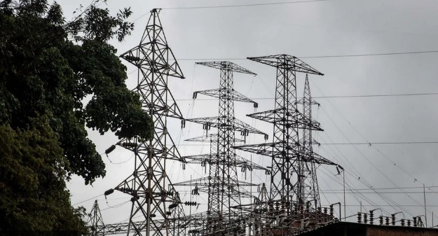 Mega fluctuación eléctrica afectó al menos 18 estados