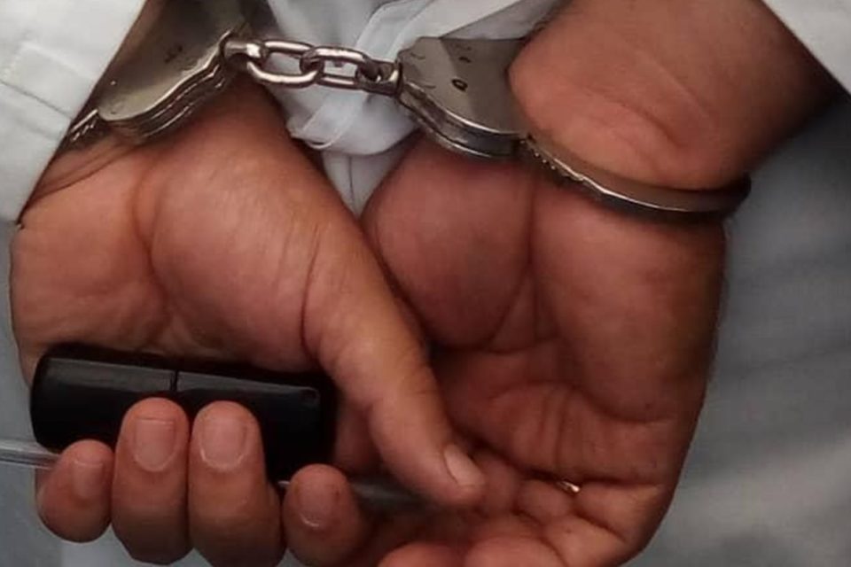 Médico tocó partes íntimas a paciente y es sentenciado