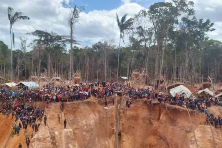 Aumenta a 36 el número de heridos por derrumbe en mina de oro