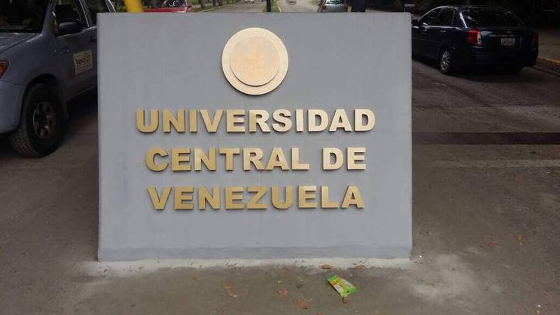 Joven invidente denuncia exclusión para estudiar en la UCV