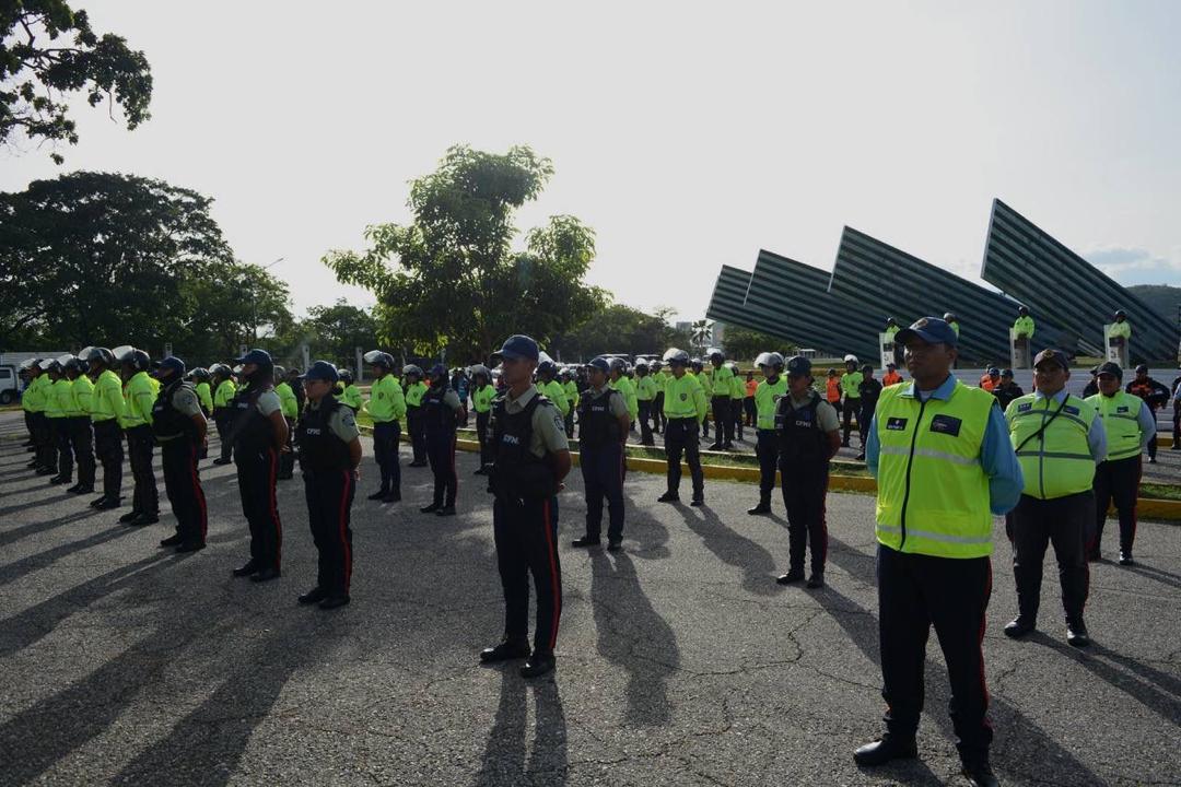 Diferentes organismos de seguridad garantizan el resguardo de la población.