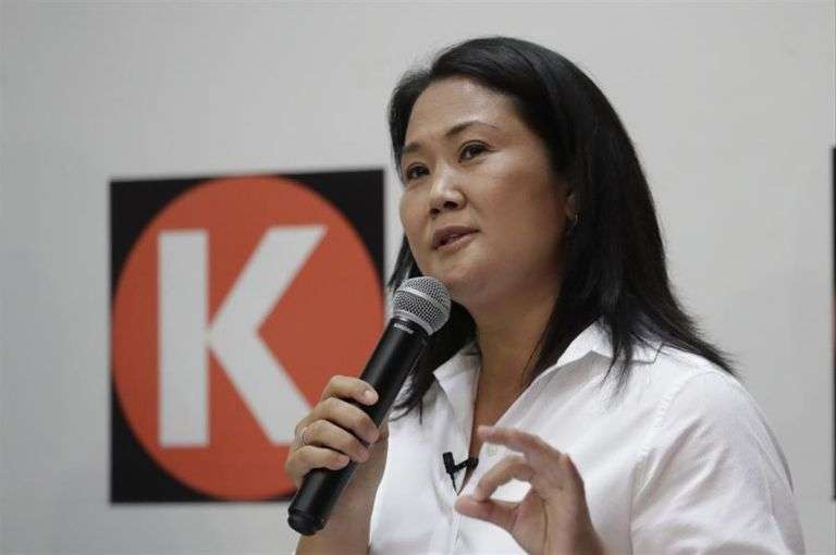 Keiko Fujimori anuncia la candidatura presidencial de su padre