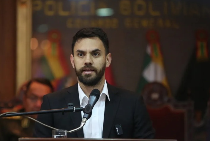 Gobierno acusa a Evo Morales de armar «teatro» con atentado