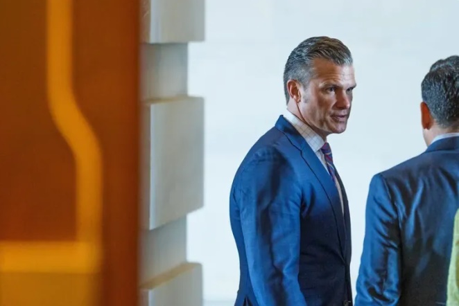 EFE: EE.UU. ataca otra embarcación supuestamente del narcotráfico y suma 69 personas asesinadas