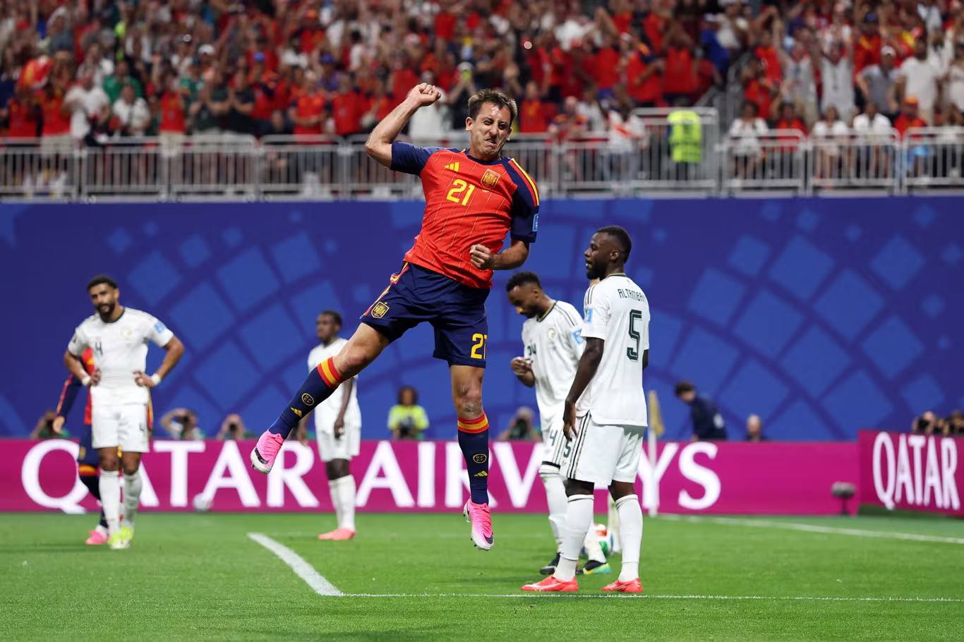 España despeja las dudas en el Mundial 2026 con una contundente goleada ante Arabia Saudí 6 Mikel Oyarzabal celebra uno de sus goles ante Arabia Saudi. El español metió doblete